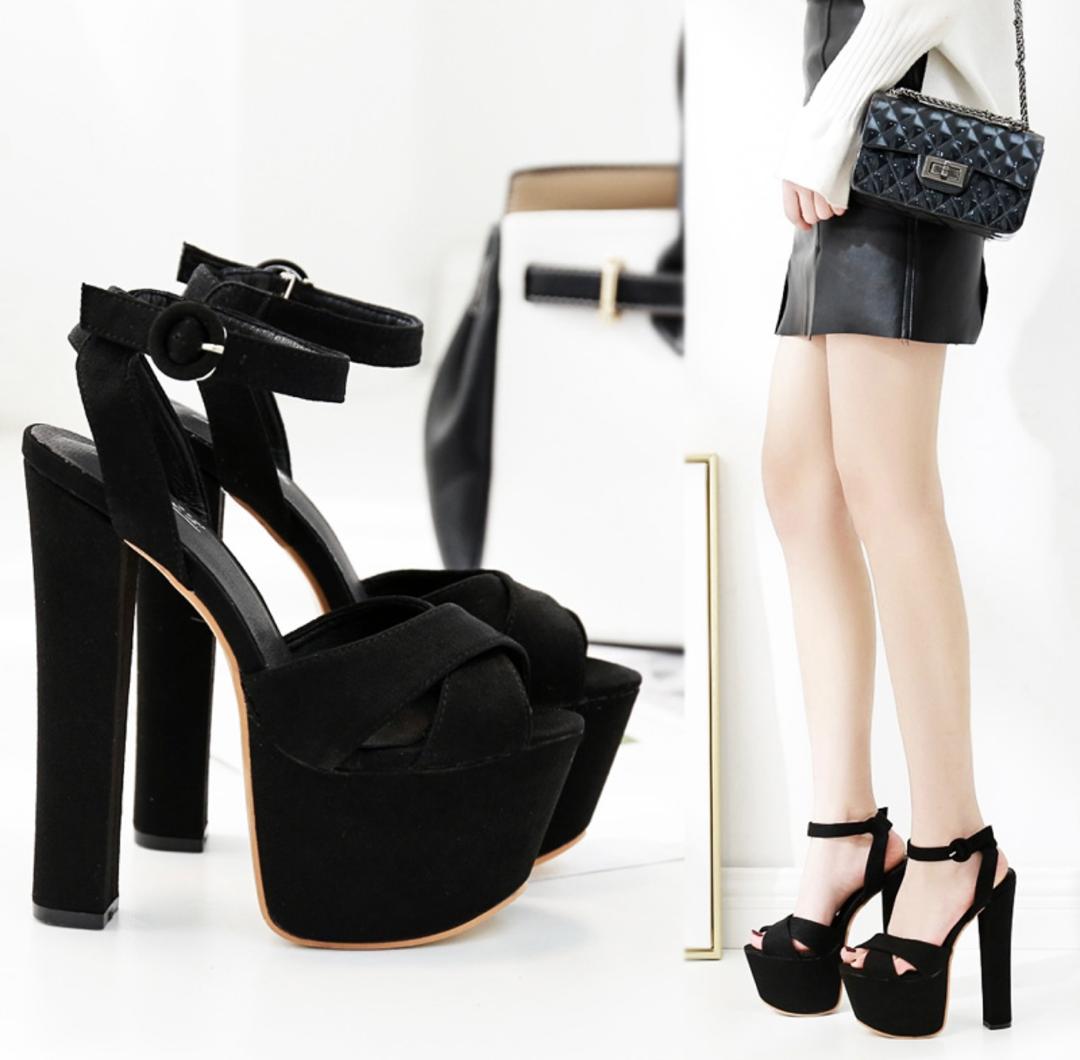 Model Thick High Heel Platform